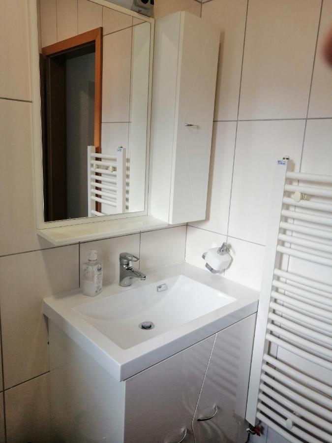 Apartmani Simic วิเชกราด ภายนอก รูปภาพ